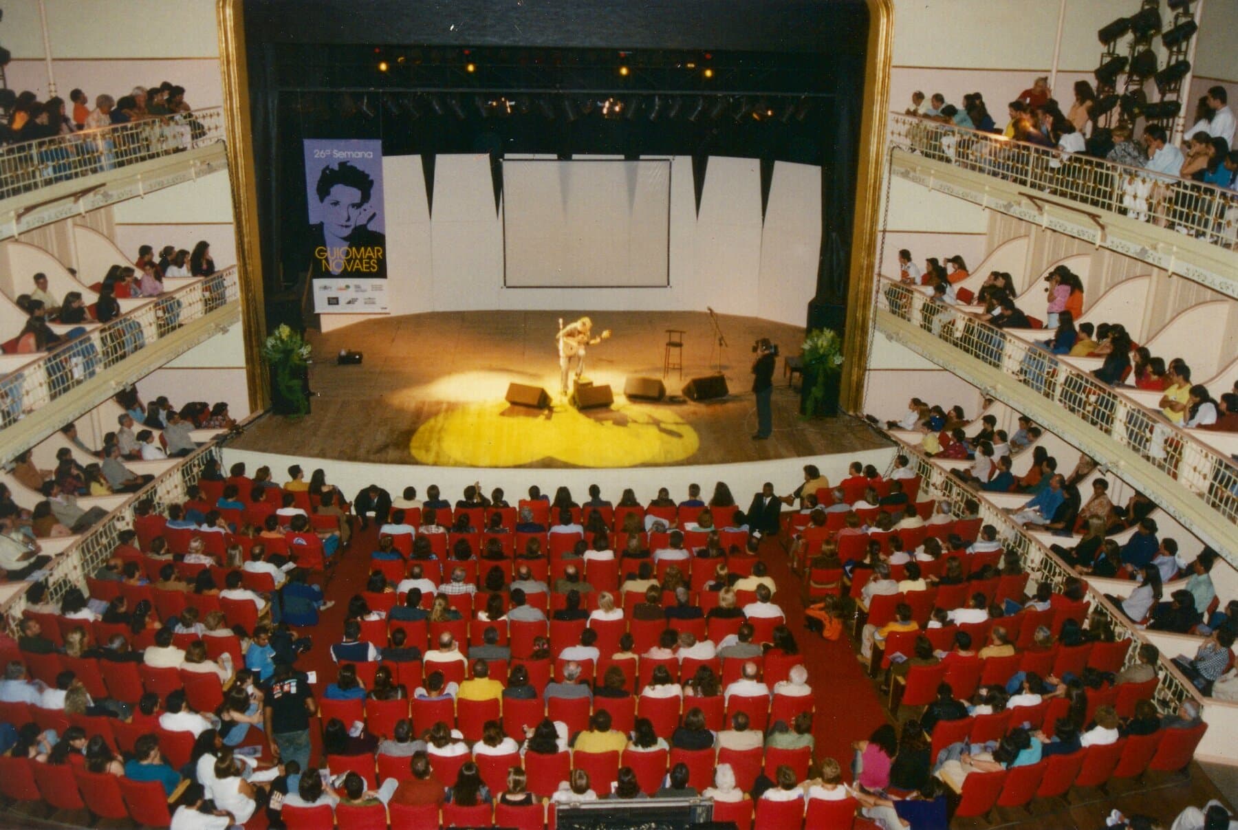 A 26ª Semana Guiomar Novaes no palco do Theatro — a tradição de concertos que homenageia a pianista sanjoanense.